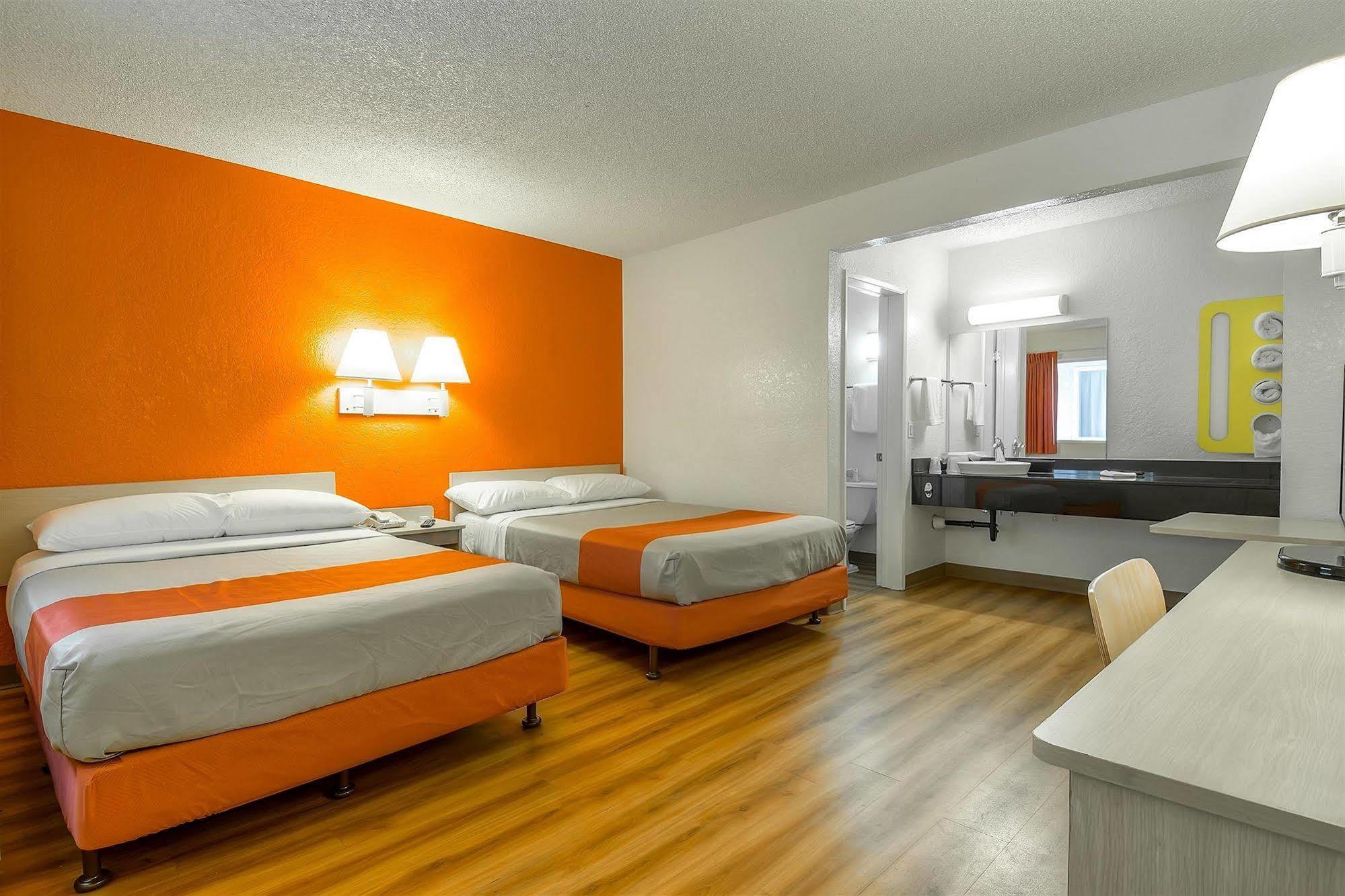 Motel 6-Norwalk, Ca - Los Angeles ภายนอก รูปภาพ